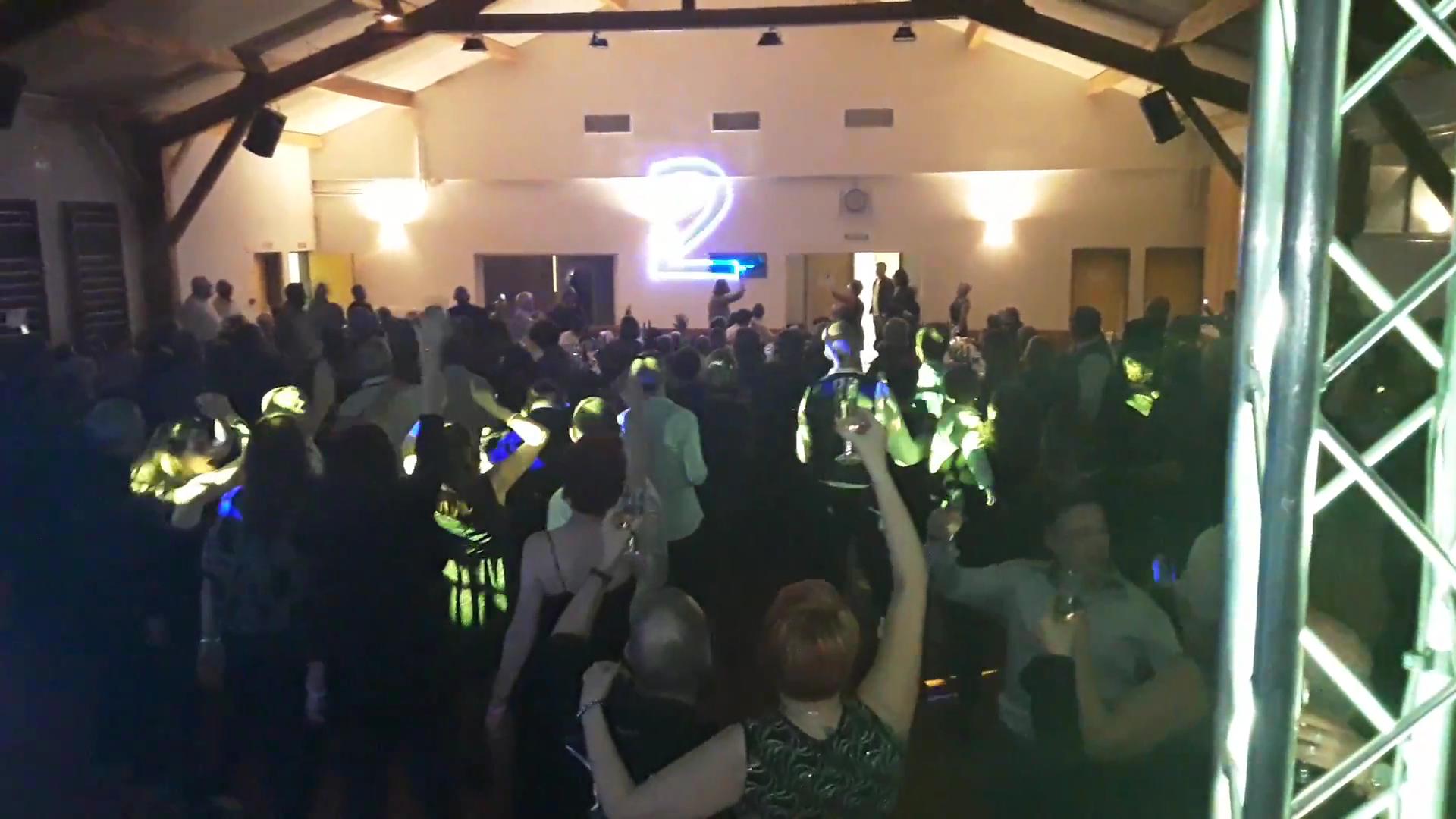 Salle des fetes - Photo 3
